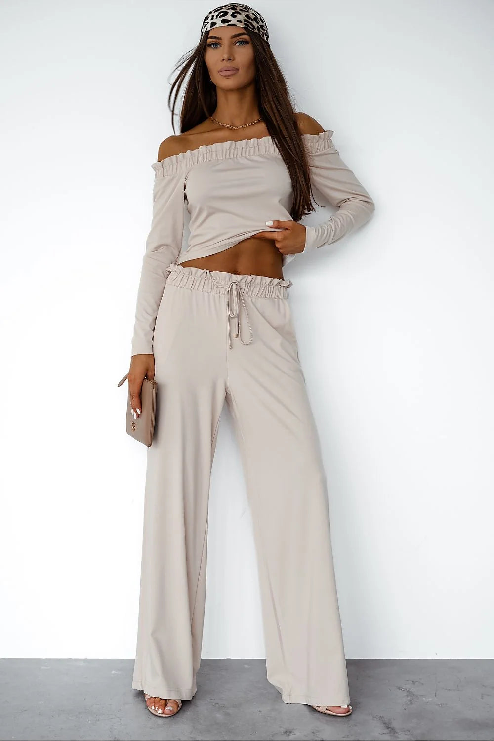 ensemble féminin Balancia viscose élasthanne doux extensible beige Bardot épaules volantées manches longues taille haute élastiquée pantalon