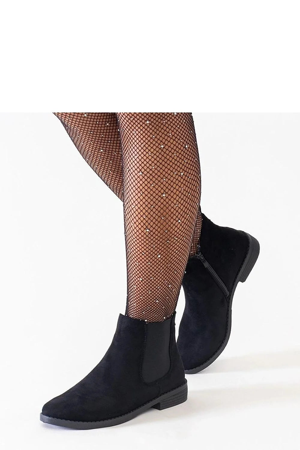 Chelsea bottines femmes noires suédine effet daim bout arrondi talon bas semelle antidérapante élastiques latéraux zip intérieur cheville ajustée élégantes