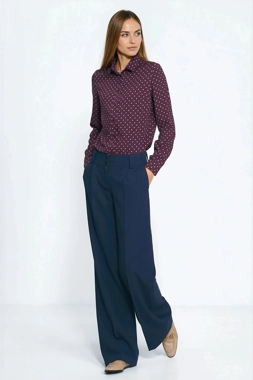 chemise viscose pois prune rosepale fluide satinee semiajustee manches longues col classique boutons tonales poignets boutonnes coupe semielegante bureau automne