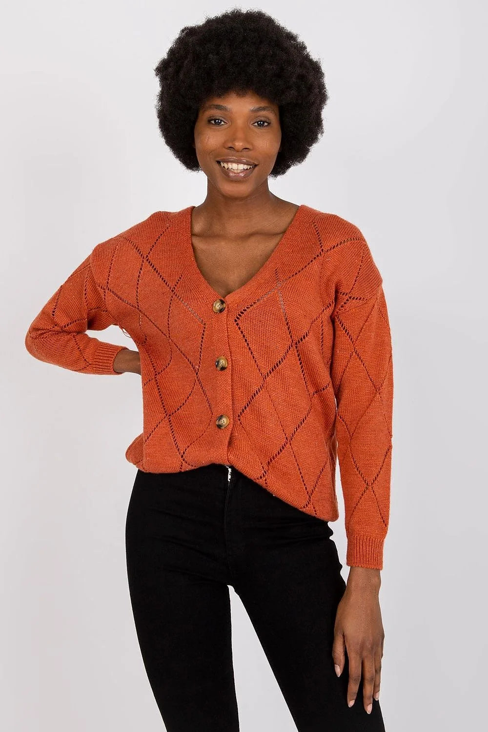 Cardigan femme élégant Rue Paris motif ajouré orange brique manches longues encolure V boutons contrastants