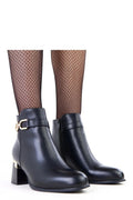 bottines femme cuir écologique noir boutamande talonstable hauteurconfortable tigecheville doublurechaude semelleinterieure glissierelaterale ornementmetalique boucledoree finitionbrillante silhouetteelegante