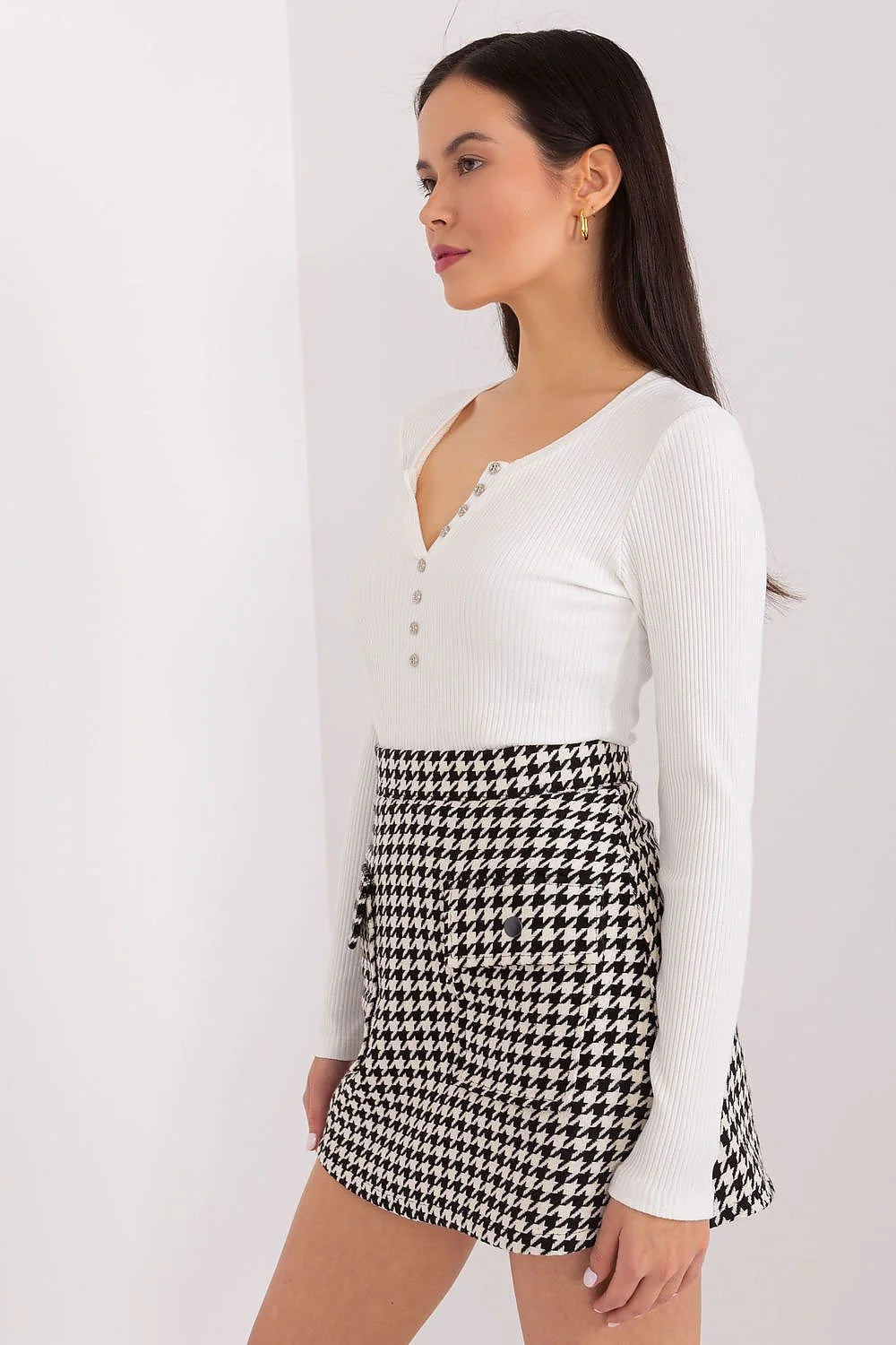 ensemble femme chemisier col V manches longues coton stretch maille côtelée boutons décoratifs jupe aline taille haute pieddepoule noir blanc