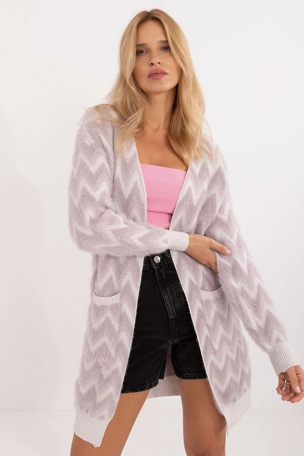 Cardigan féminin élégant en chevrons lavande clair manches longues coupe longue sans fermeture en mélange de nylon PBT viscose