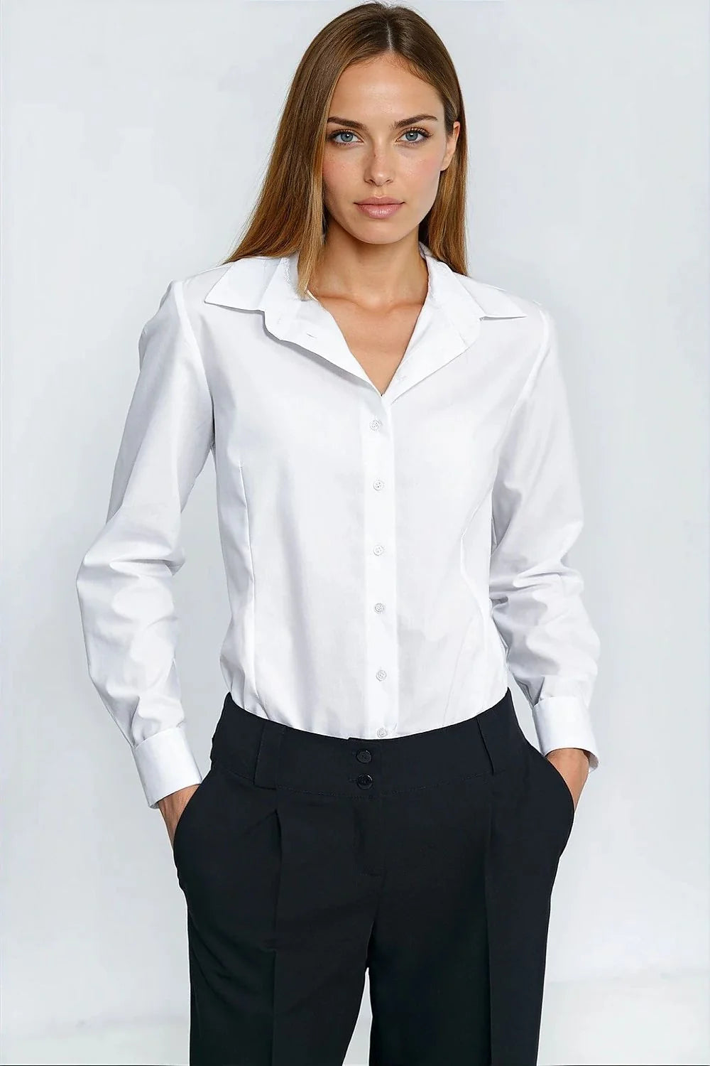 chemise blanche manches longues coupe cintrée col classique boutonnage central poignets boutonnés coton mélangé lisse agréable toucher professionnelle basique dressing