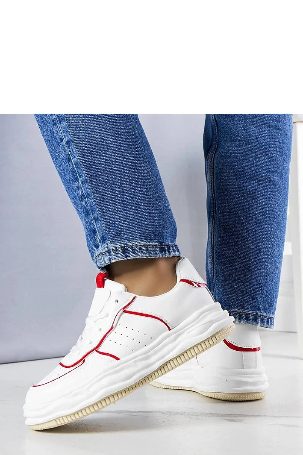 Baskets pour femmes design moderne sportif blanc rouge cuir PU confort semelle caoutchouc lacets blancs