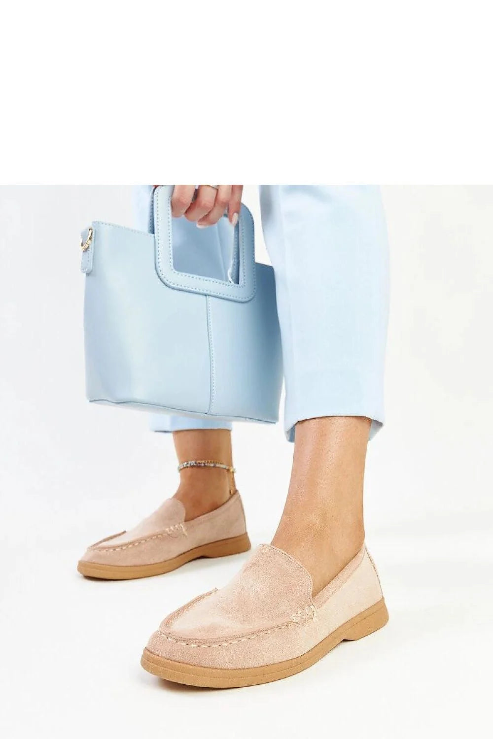 Mocassins femmes élégants cuir suédé rose pâle bout arrondi design intemporel confortable occasions variées