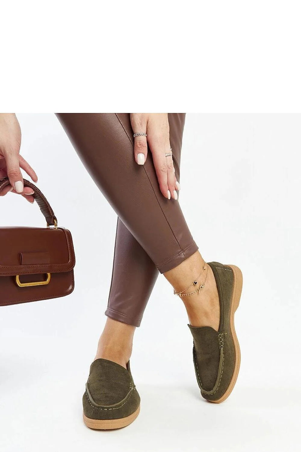 Mocassins femmes élégants en daim vert olive basse couture relief occasion quotidienne et spéciale
