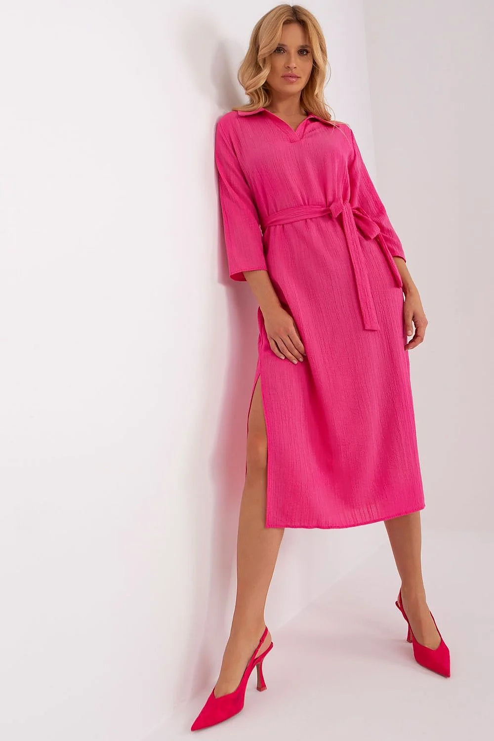 Robe de jour Lakerta, robe droite manches 3/4, taille ajustable, fentes latérales, tissu visco-élasthanne, couleur rose vif, robe élégante et moderne pour femmes