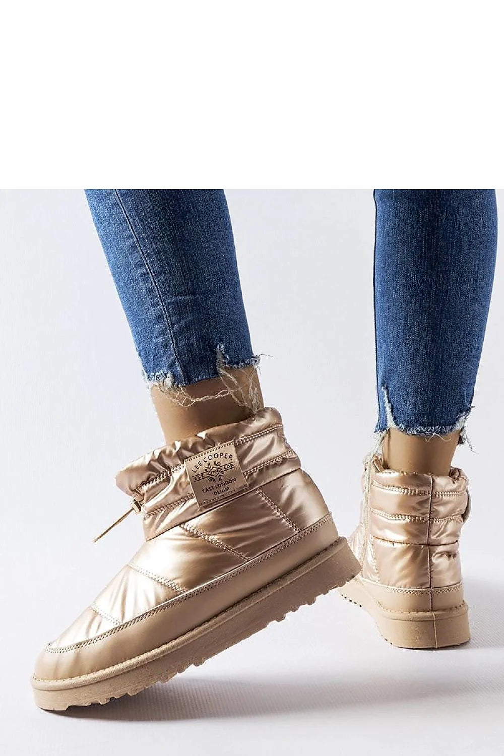 Bottines de neige modernes urbaines dorées pour femmes, style après-ski, confort et fonctionnalité, hiver 2023
