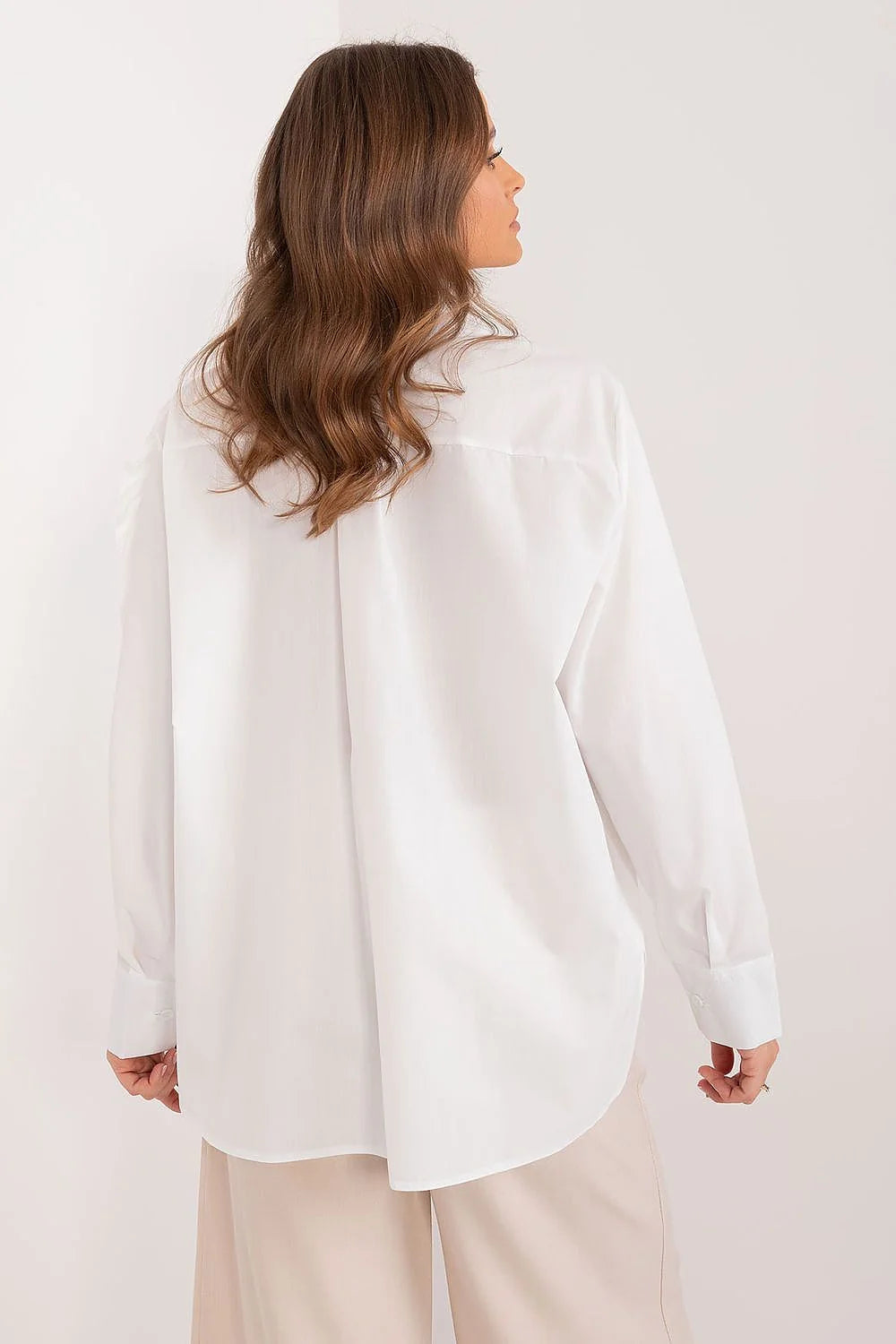 Chemise longue manches blanche fleur épaule femme coupe classique coton beige beige clair occasion formelle