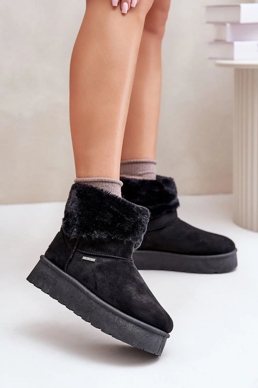 Bottes de neige pour femmes style moderne élégant suède écologique fourrure doublure semelle caoutchouc anti-dérapante occasion hiver