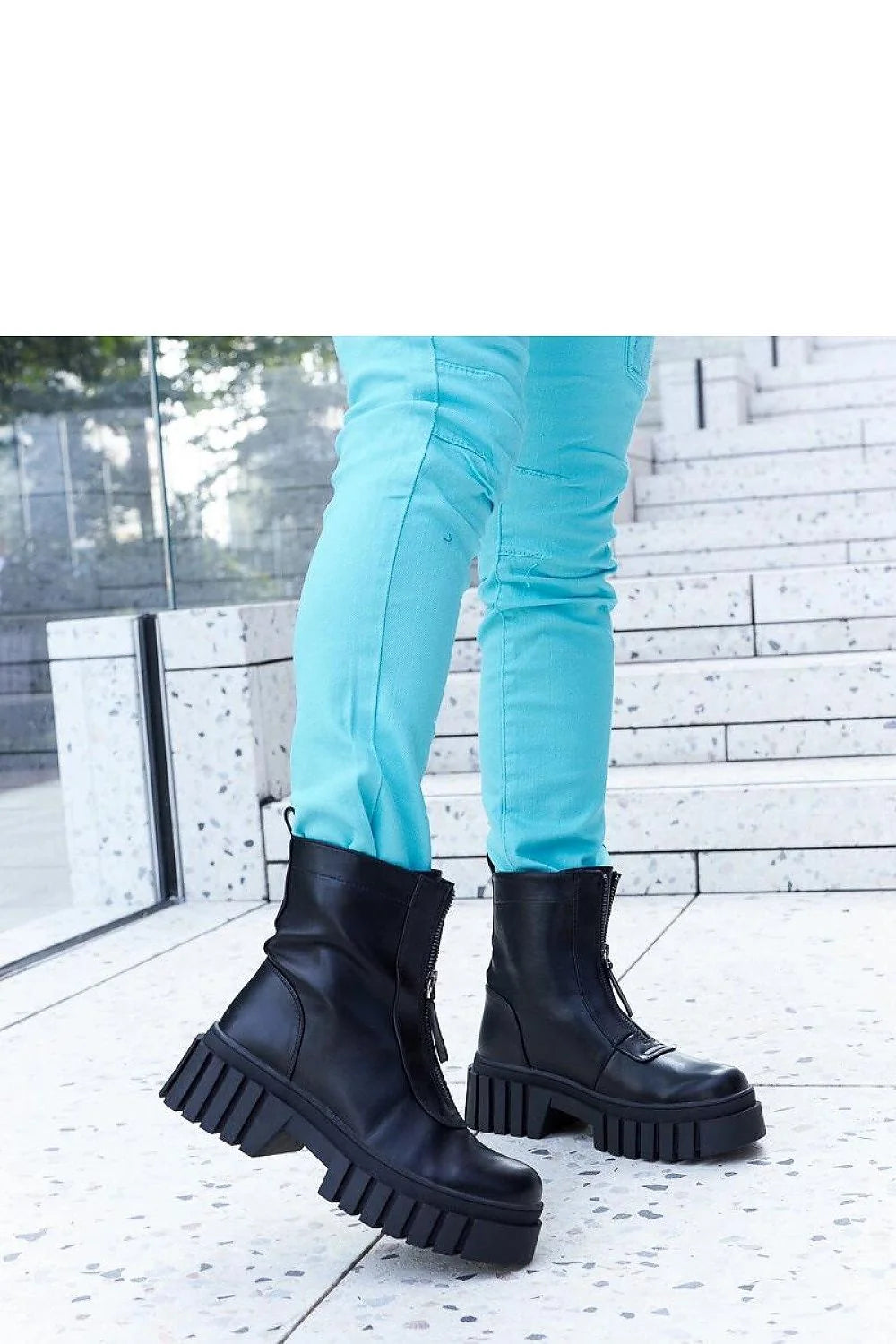 bottines noires Francavilla cuir lisse plateforme semelle caoutchouc crantée talon large mi haute bout rond fermeture éclair doublure chaude antidérapantes