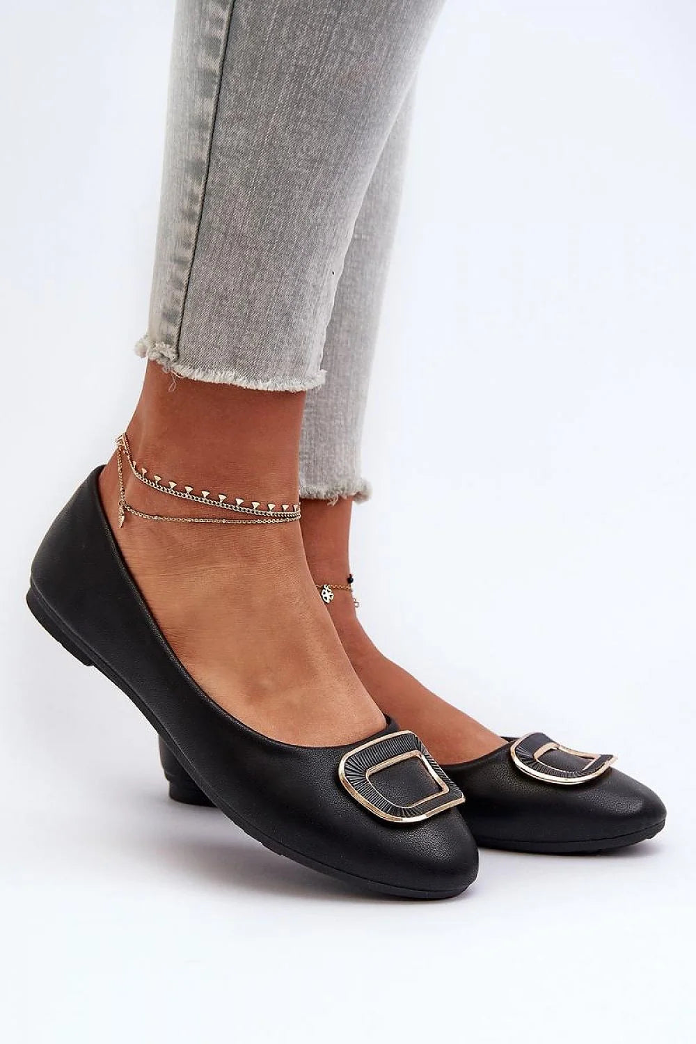 Ballerines pour femmes élégantes en simili cuir noir ornement doré style classique coupe basse confortable occasion多种