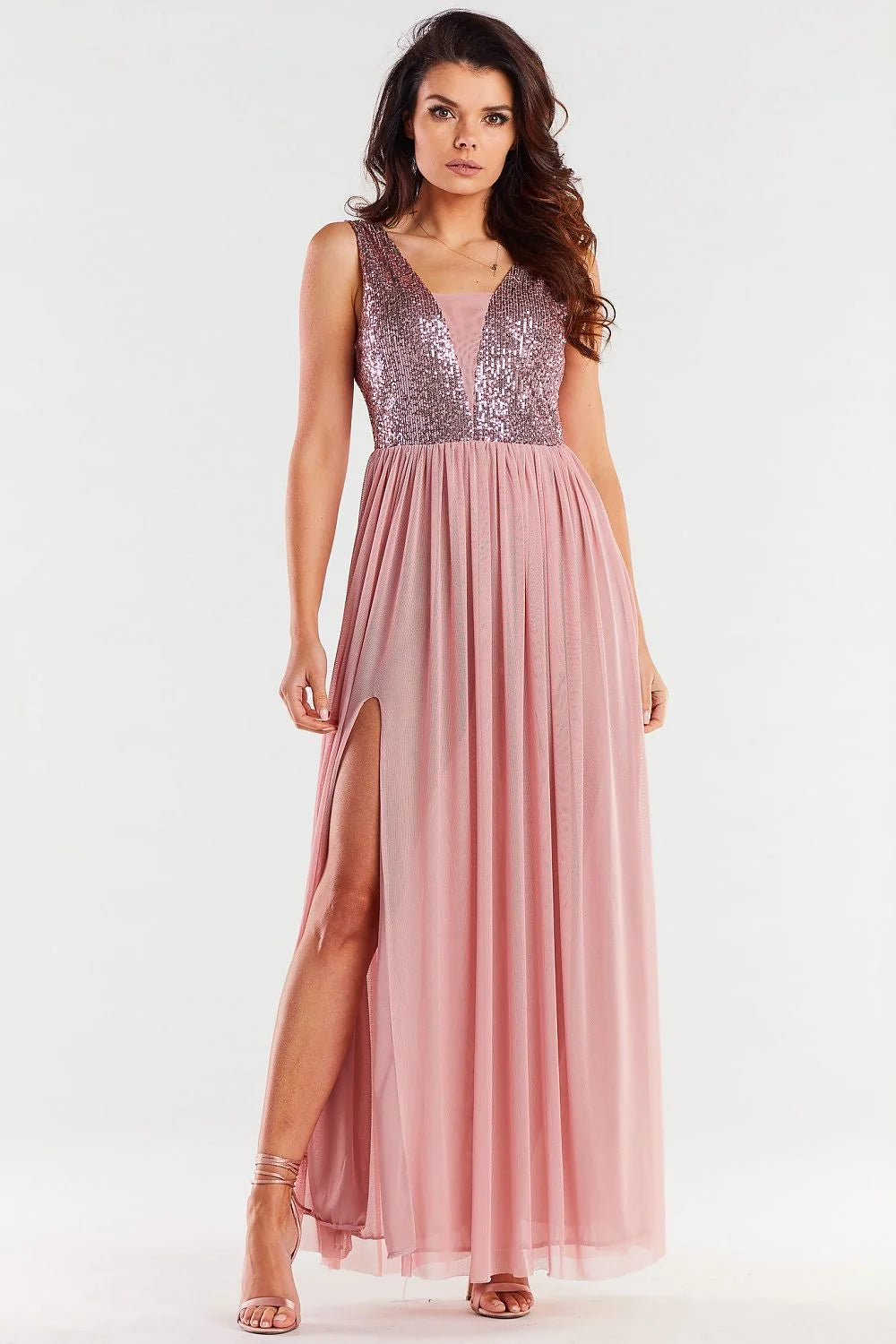 robe longue élégante sans manches dos ouvert pailleté rose poudré décolleté plongeant taille empire jupe fluide mousseline fente