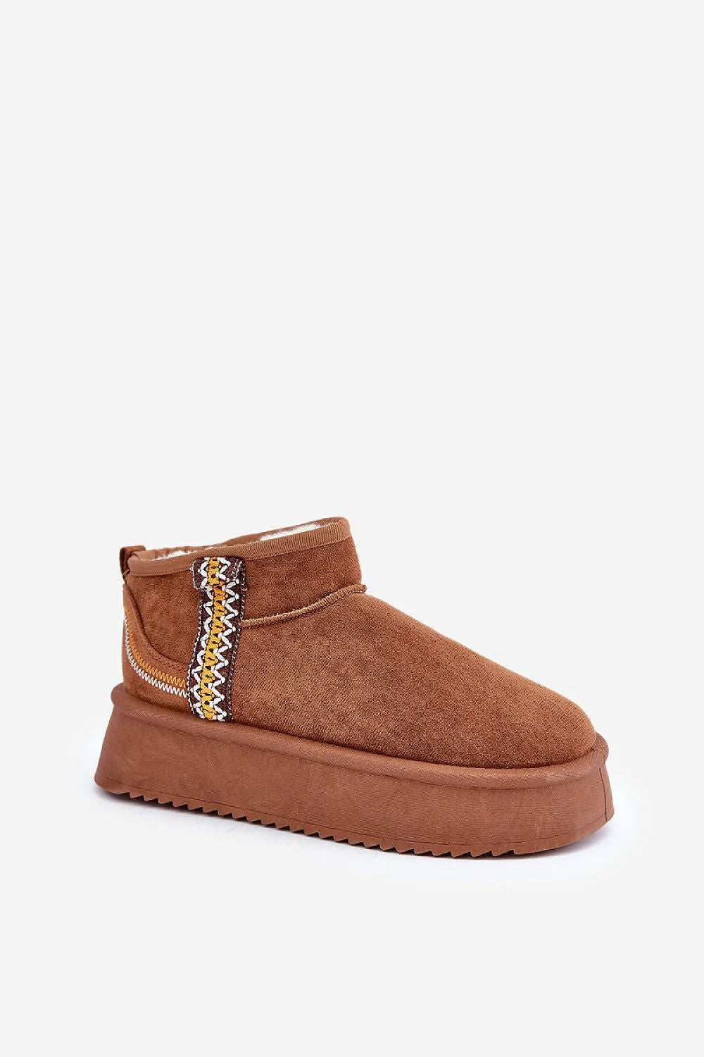 Bottes de neige Step in style pour femmes, design moderne, suédine écologique, motif aztèque, fourrure intérieure, semelle épaisse en caoutchouc, coupe cheville, bottines décontractées