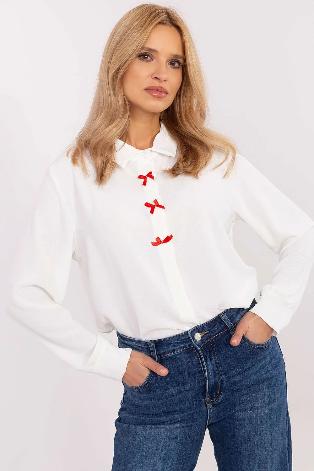 Chemise pour femme à manches longues style classique nœuds rouges tissu coton élasthanne coupe élégante et versatile