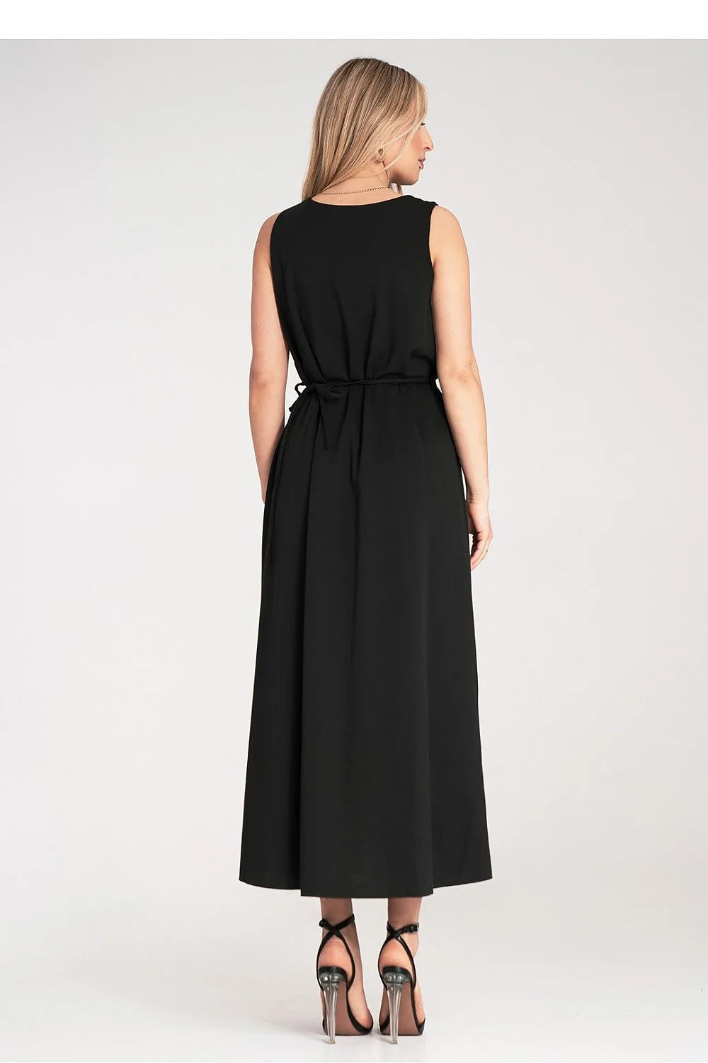 robe longue noire élégante sans manches maille douce décolleté arrondi coupe évasée tombé fluide taille ajustable ceinture fine fleur plissée