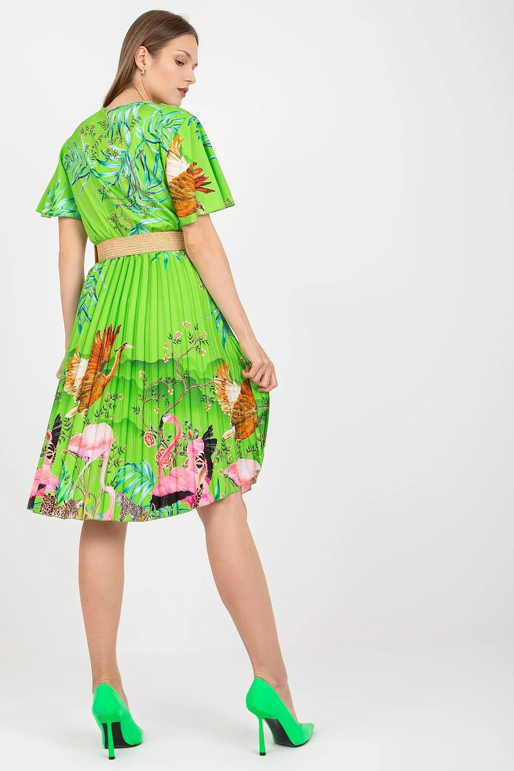 Robe d'été vibrante manches courtes encolure V motifs floraux animaliers ceinture tressée Italy Moda femme