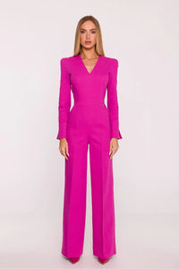 combinaison pantalon fuchsia crêpe structuré décolletéV épaules structurées manches longues palazzo taille haute larges silhouette allongée zip discret doublure confortable