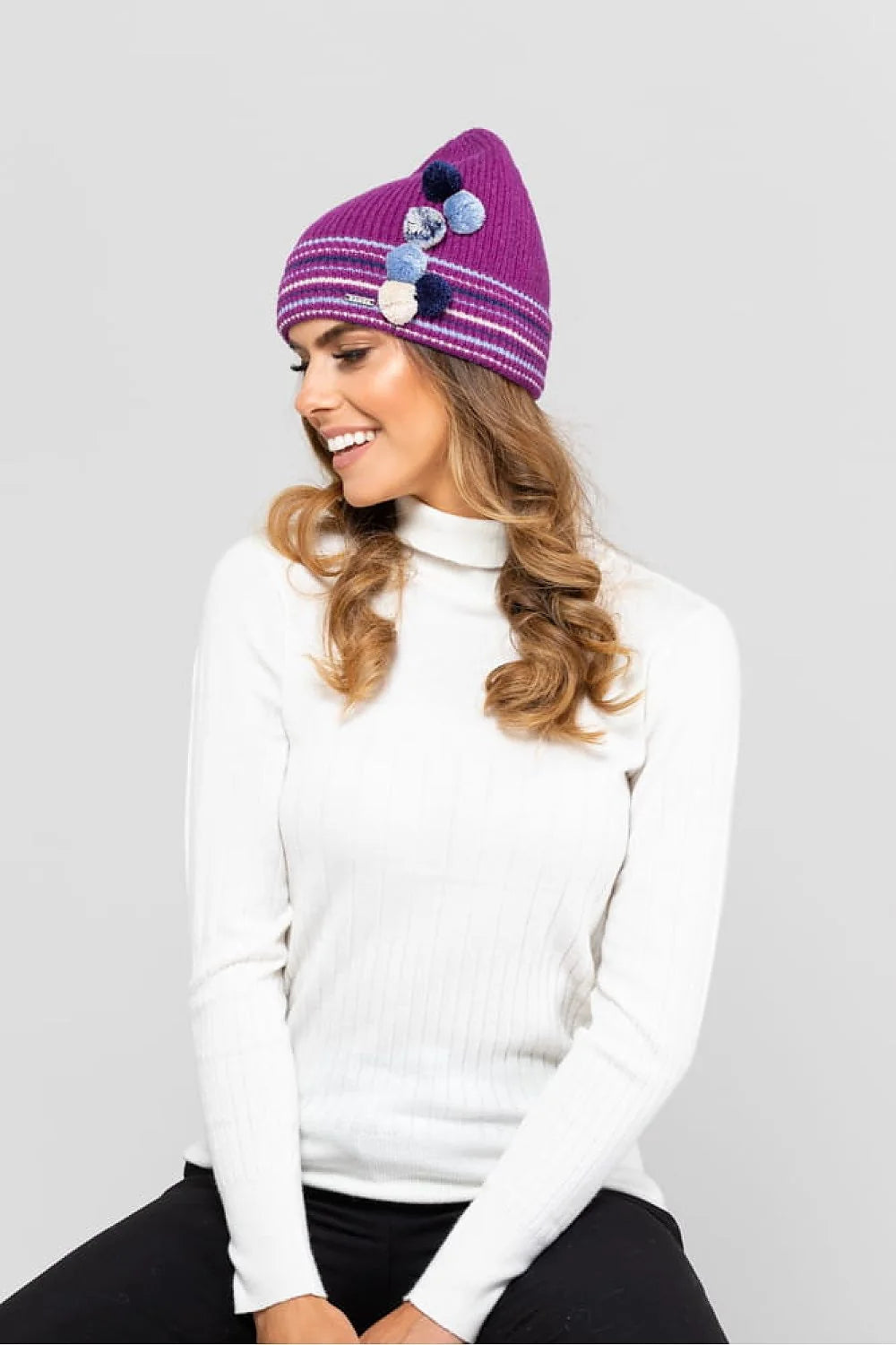 Bonnet écharpe gants assortis mode élégant hiver prune bleu crème femme tricot laine doux confort