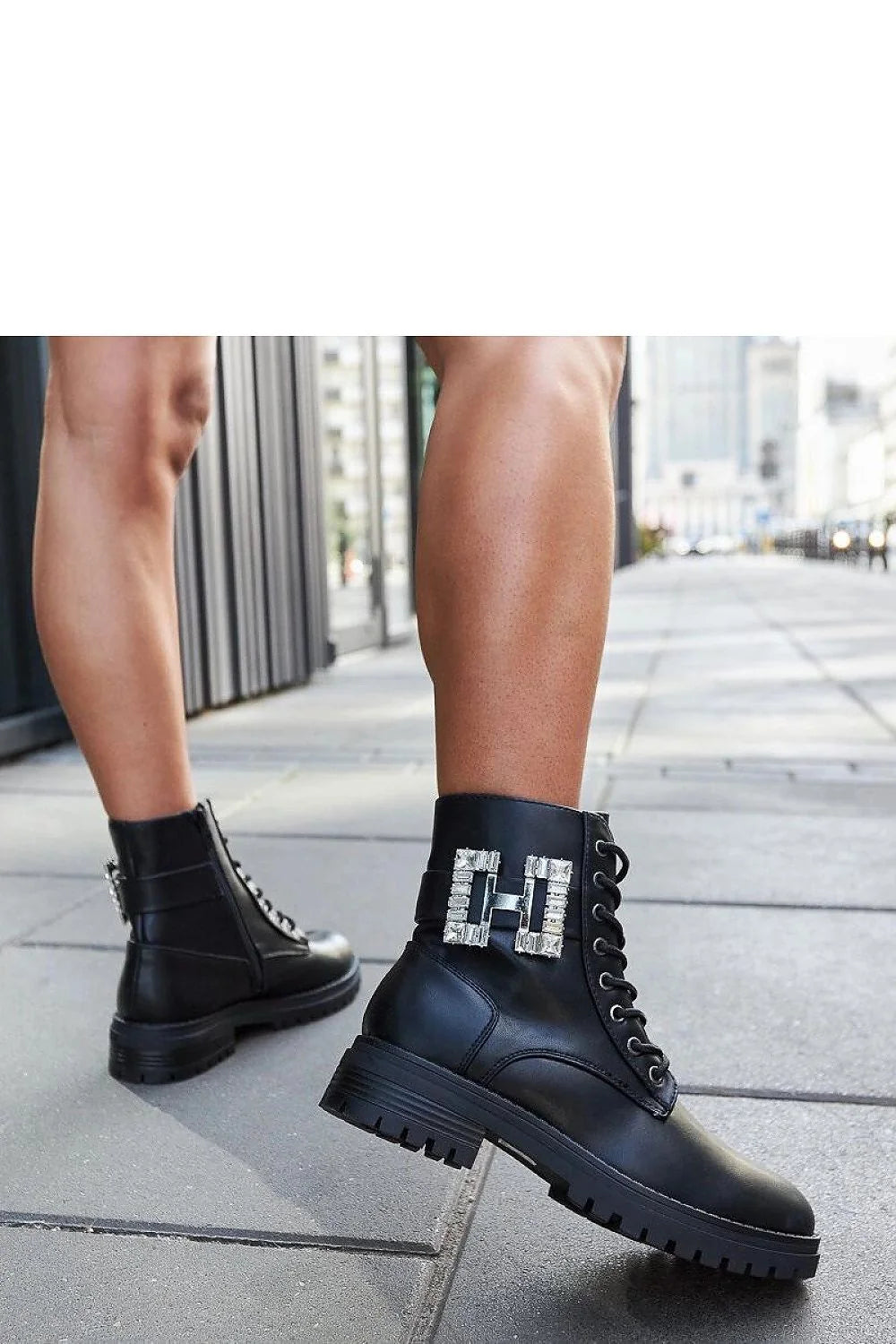 Bottes militaires femmes cuir noir style combat laçage métallique ornement zircons éclat élevé confort semelle caoutchouc