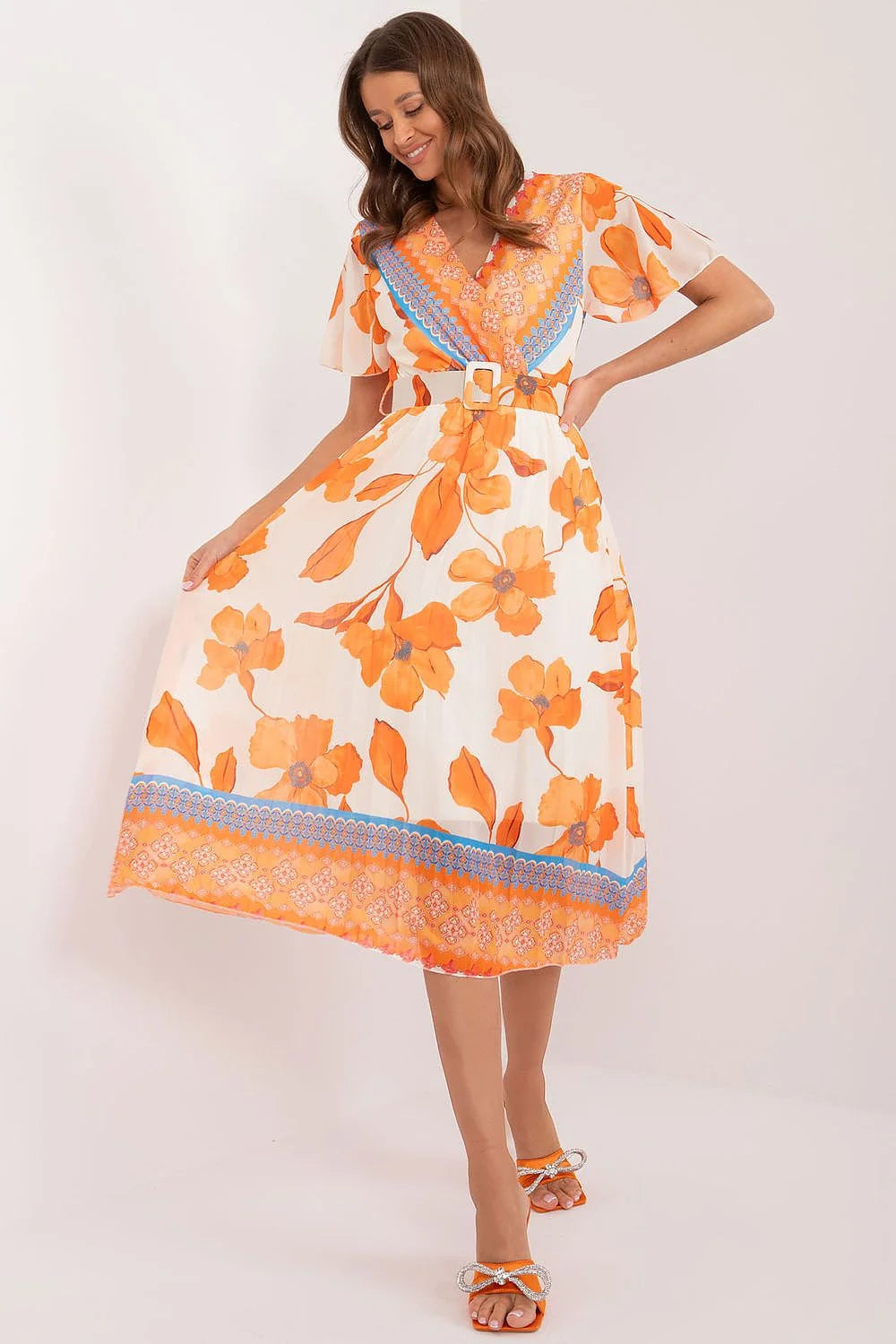 Robe d'été féminine à manches courtes évasées en volants couleur vives floral orange imprimé tissu léger ceinture assortie taille ajustable femme