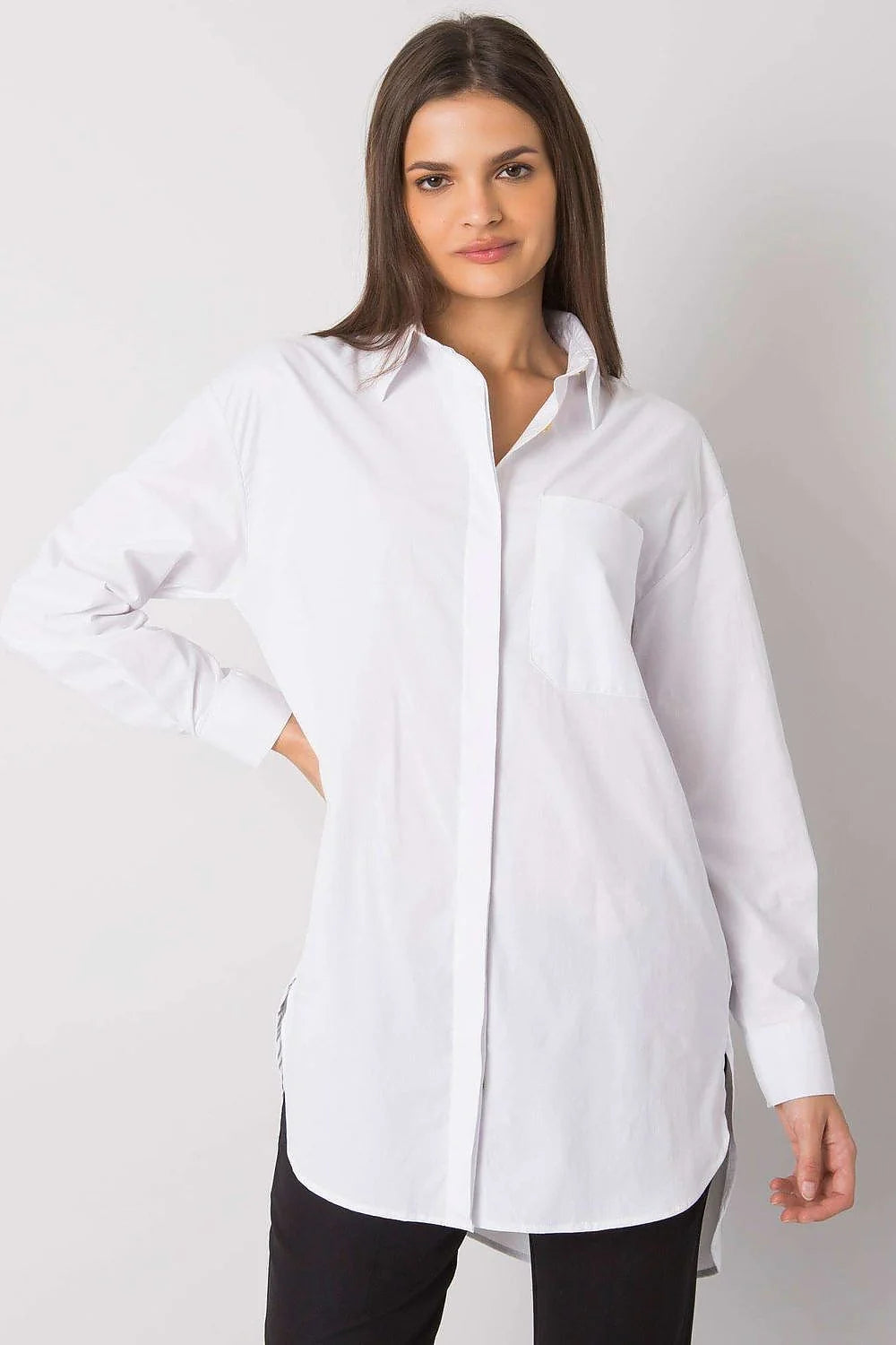 Chemise noire femme oversize coton polyester élégante chic moderne bureau soirée casual longue manche