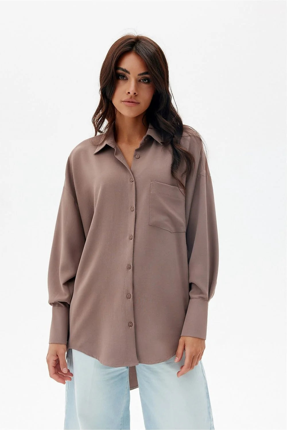 Chemise femme manches longues asymétrique poche.patche dos long coupe.oversize élégante taupe occasion.travail.casual