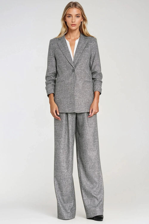 blazer femme gris chiné tweed texturé coupe droite longueur hanches revers crantés bouton unique poches passepoilées manches troisquarts