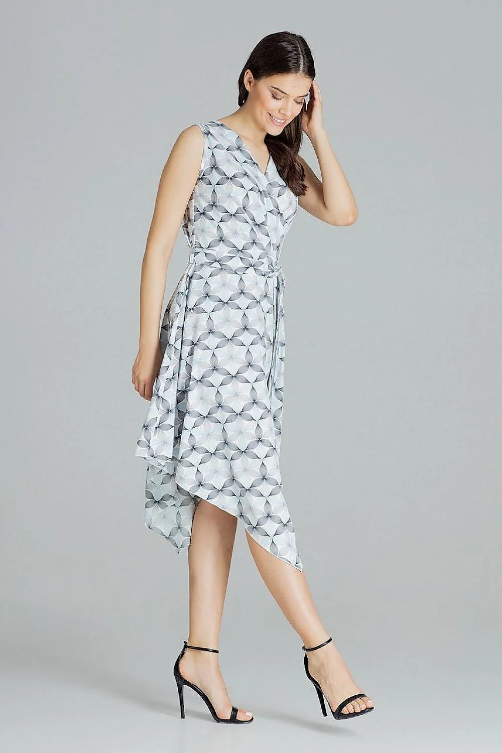 Robe cocktail noire polyester élégante décolleté en V sans manches ceinture pour soirées chics femmes