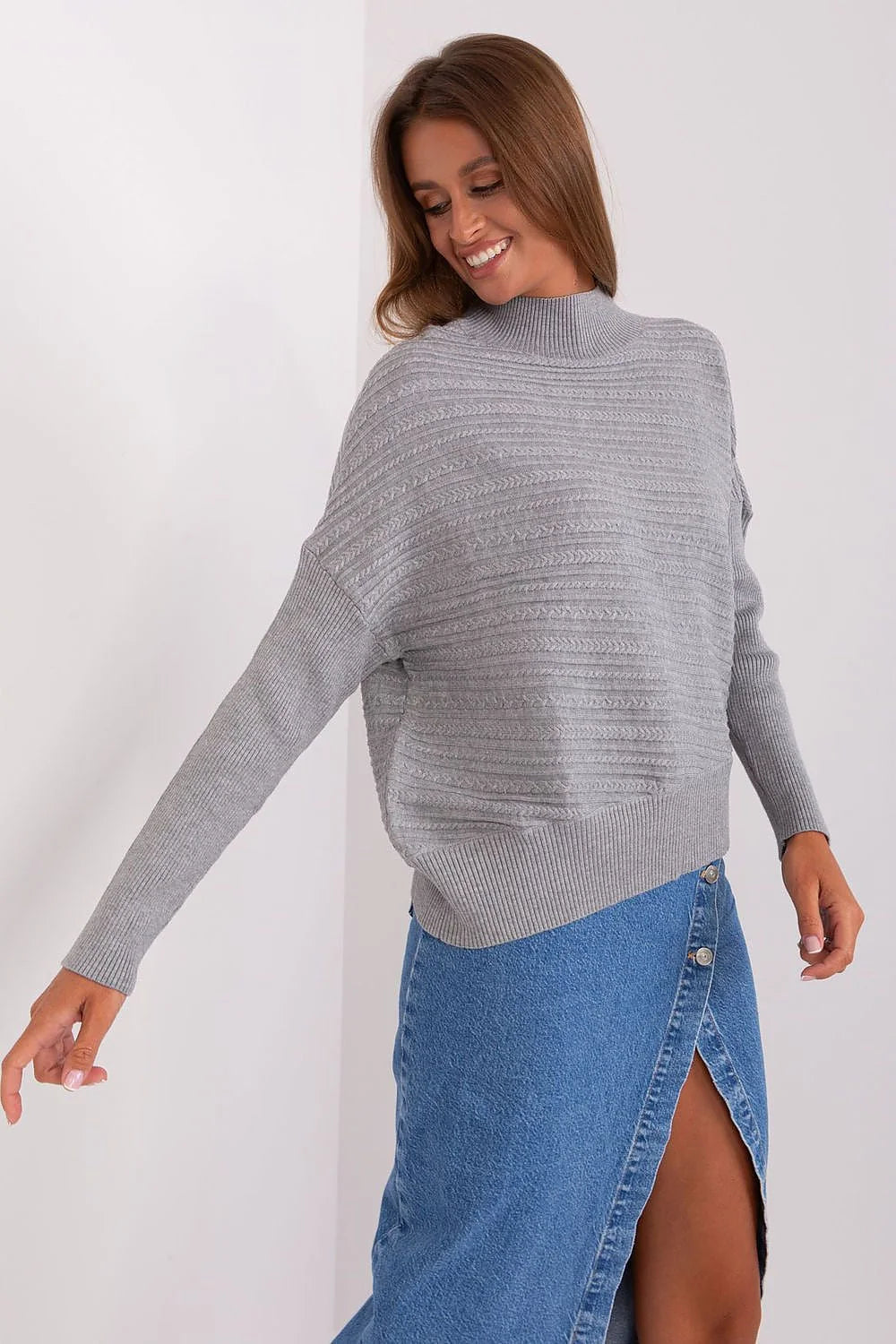 Pull femme Chandail AT tricot texture gris clair manches longues col montant côtelé style décontracté