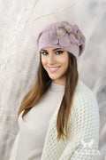 Béret élégant pour femmes en laine douce couleur lavande fleurs perles mode hiver accessoire chic ajusté confortable