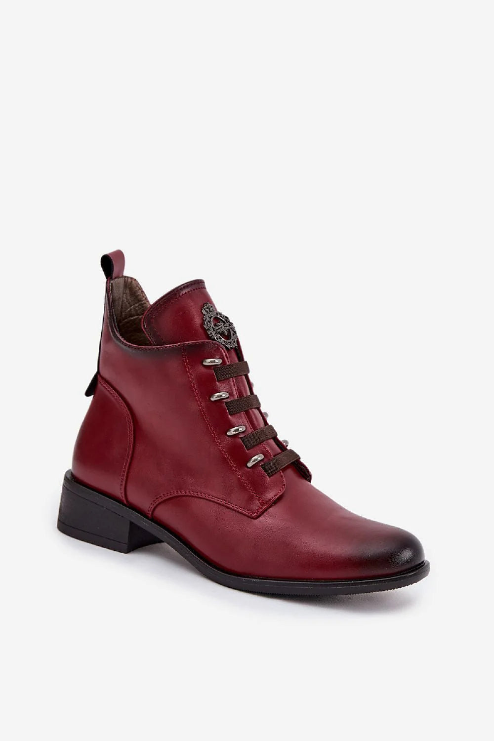 bottines femme bordeaux cuir synthétique lisse effet patiné sombre bout arrondi talon bloc bas doublure fourrure ornement métallique