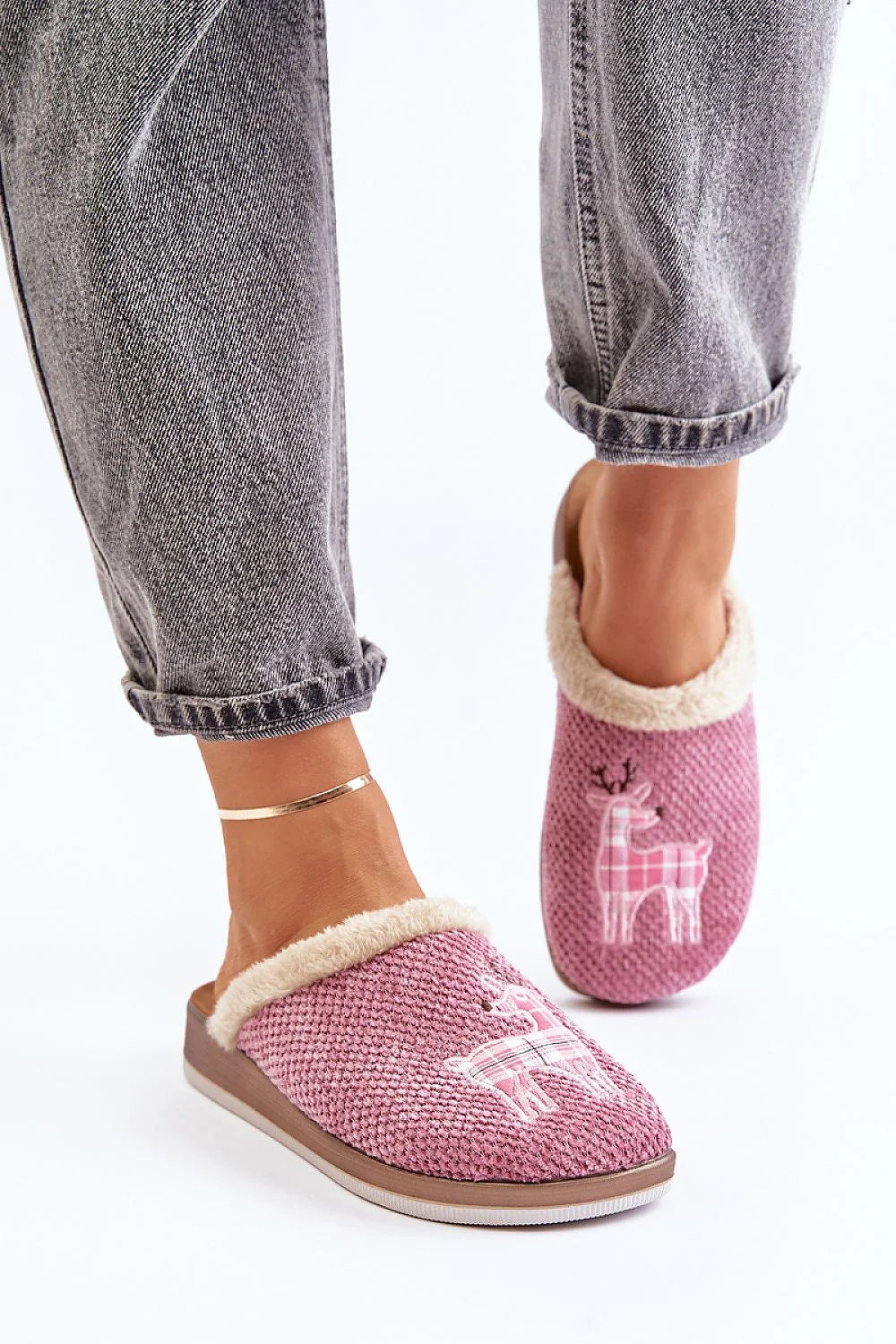 pantoufles mules femme rose mauve broderie cerf carreaux maille fourrure crème moelleuse semelle épaisse antidérapante cosy hivernal intérieur confortable