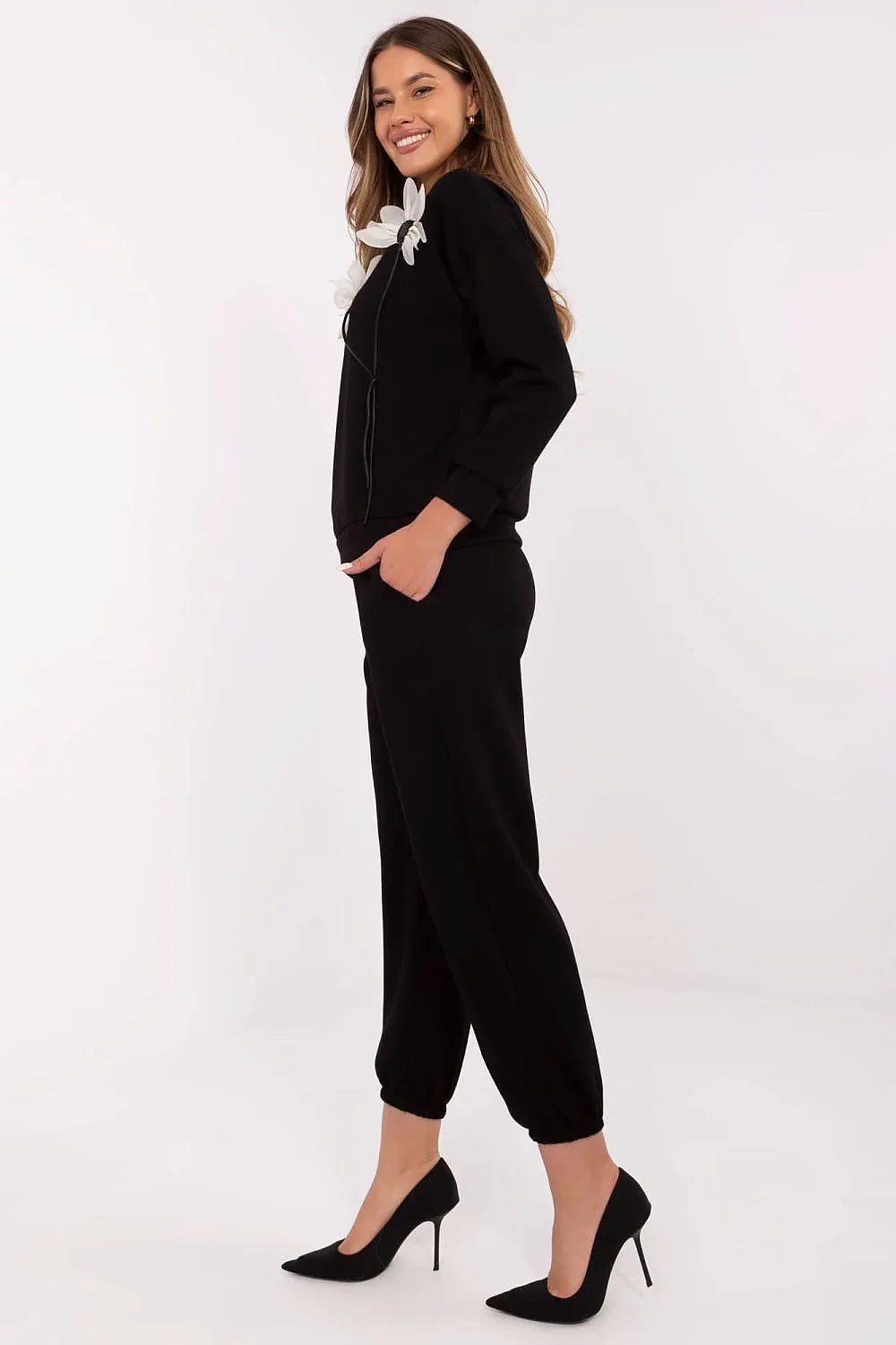 Ensemble femme Italy Moda sweatshirt et pantalon noir floral motifs style casual chic confortable quotidiien