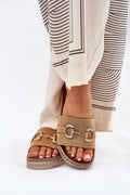 Sandales mules élégantes en cuir suédé écologique camel ornementées strass occasions estivales confort toute journée femmes