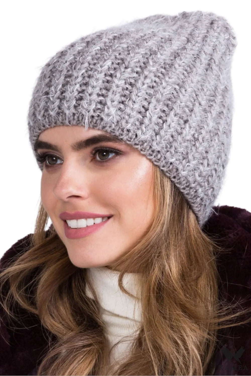bonnet tricot femme gris foncé grosse maille volumineux côtelé ajusté effilé pointe moelleux chaud doux laine acrylique durable élégant intemporel