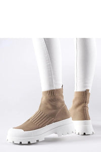 Bottines chaussettes femme design moderne couleur beige semelle blanche tige flexible elastique ankle boots
