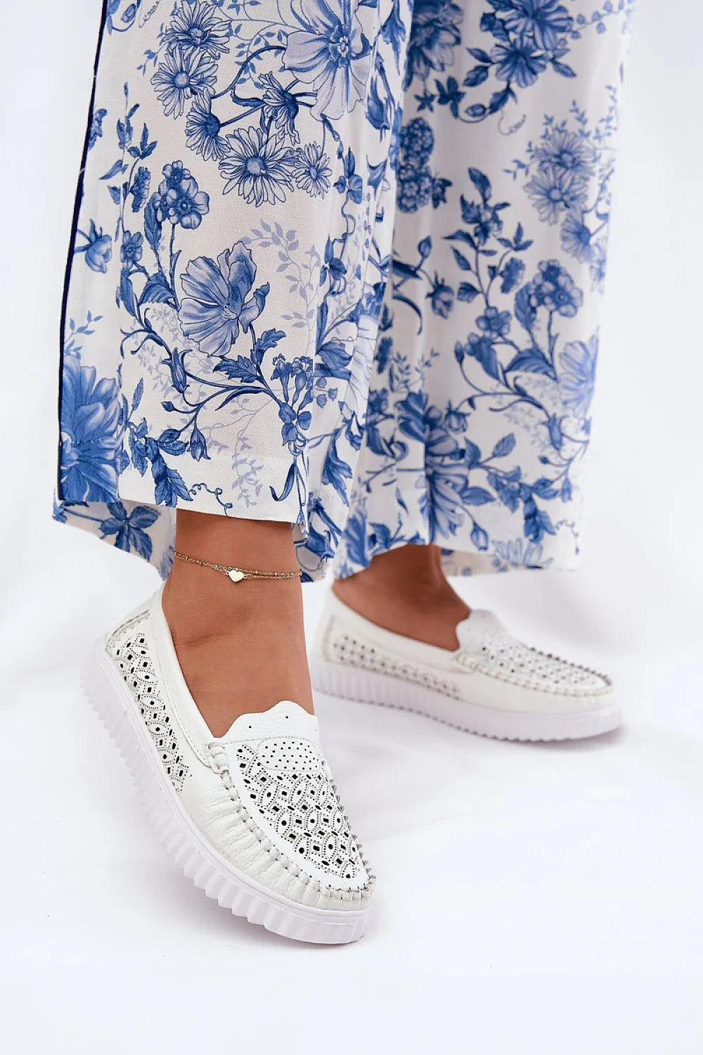 Mocassins femmes élégants décontractés printemps-été cuir naturel ajouré plateforme semelle caoutchouc confort style moderne polyvalent occasions multiples mode