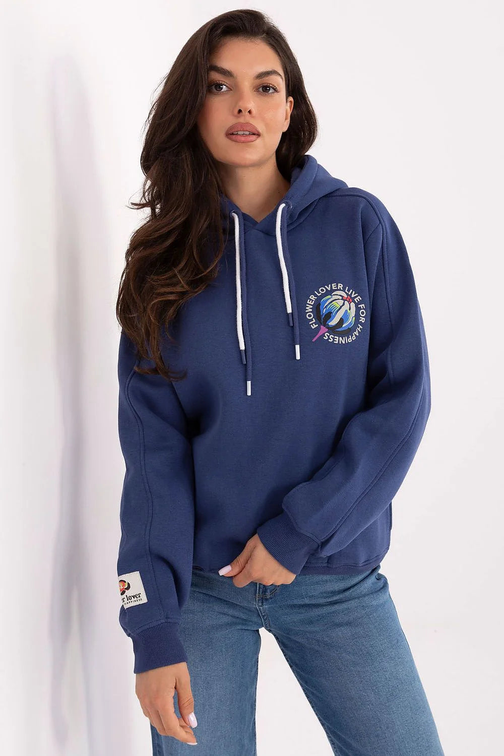sweatshirt femme capuche bleu marine molletonné oversize décontracté coton polyester douillet cordons blancs poches latérales impression multicolore