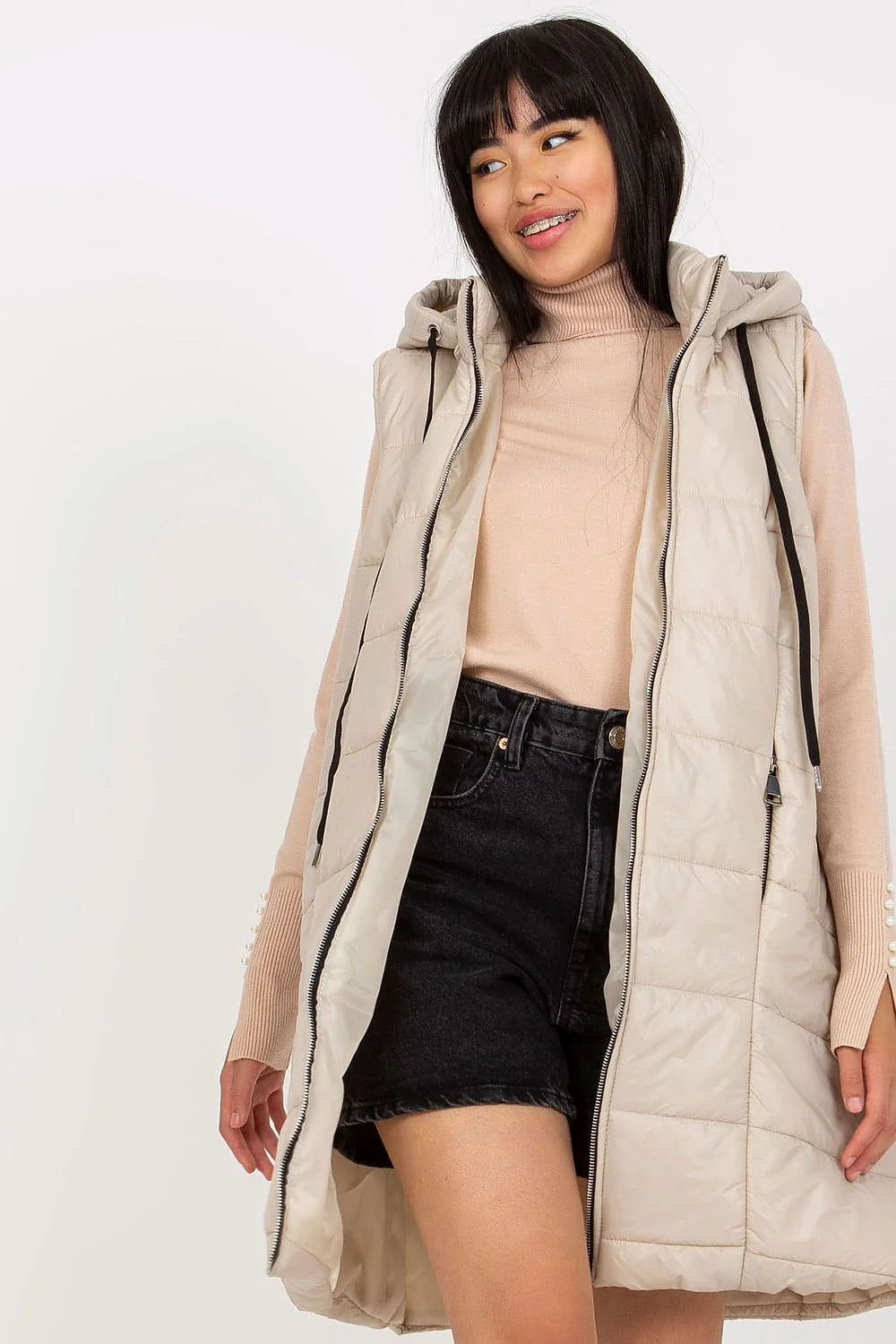 Gilet sans manches Och Bella matelassé pour femme couleur kaki coupe longue avec capuche amovible poches zippées doublé nylon 100%