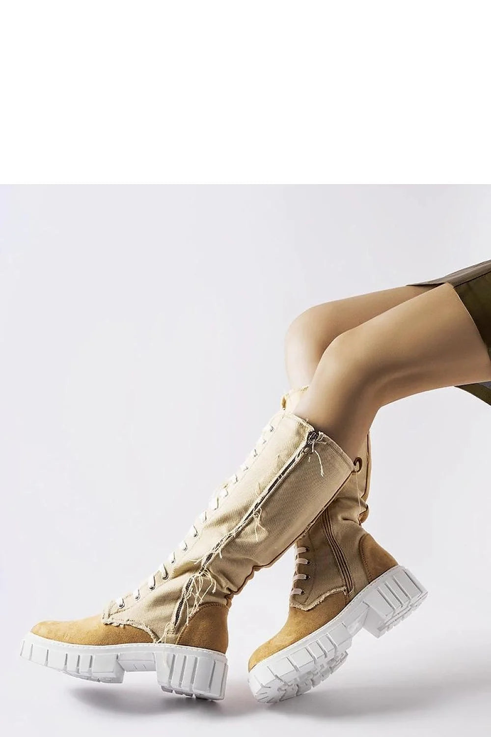 Bottes cuissardes modernes en tissu beige clair à lacets et fermeture éclair latérale, semelle épaisse blanche, style audacieux et polyvalent pour femmes