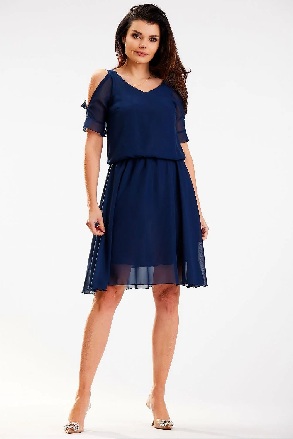 Robe de jour élégante pour femme en mousseline bleu marine épaules dénudées taille élastique manches courtes style moderne