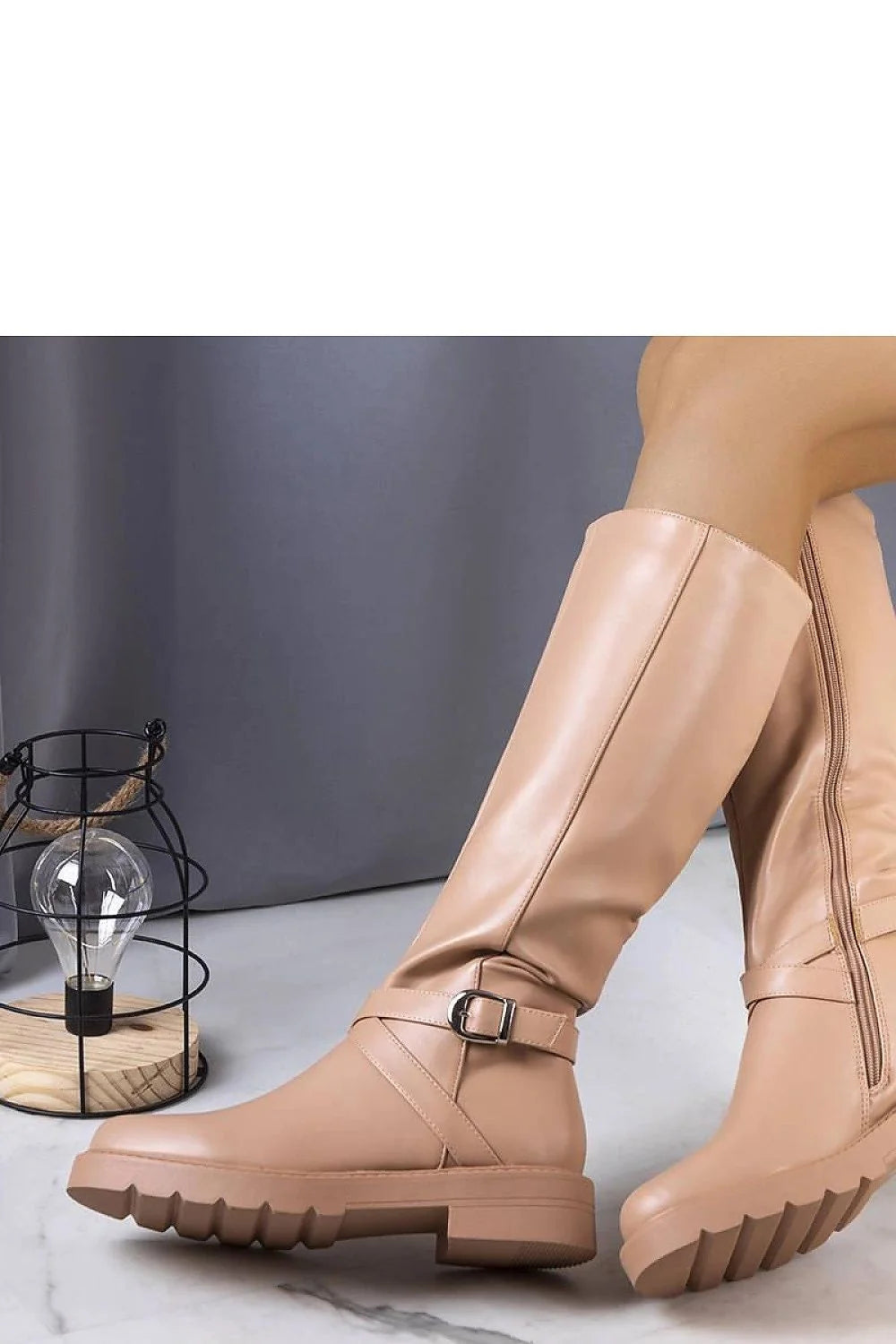 Bottes haute similicuir beige moderne élégantes boucle argentée confort femme style chic casual