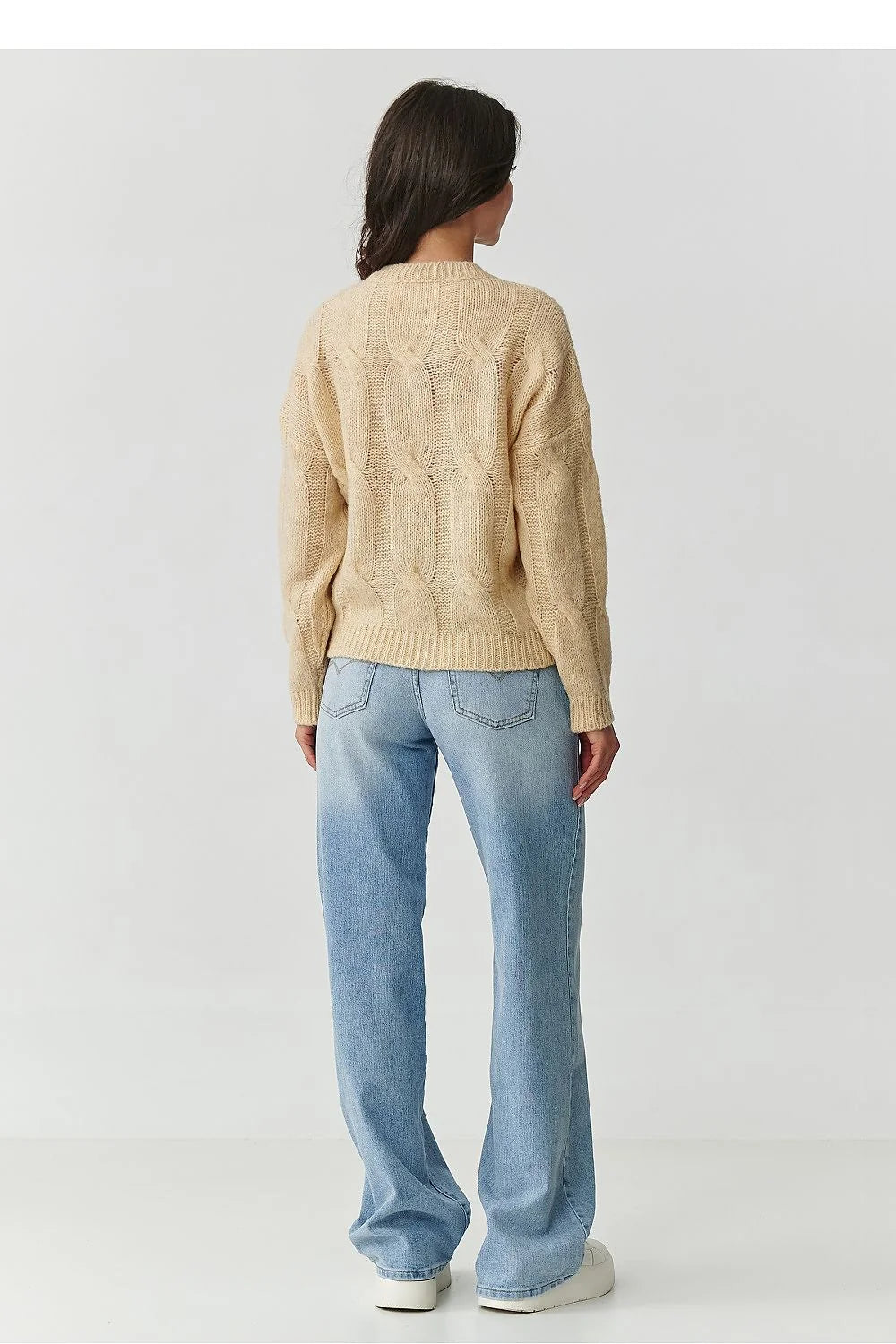 pull femme torsadé mohair laine acrylique polyamide grosse maille oversize col rond manches longues côtelé poignets ourlet duveteux chaud élégant
