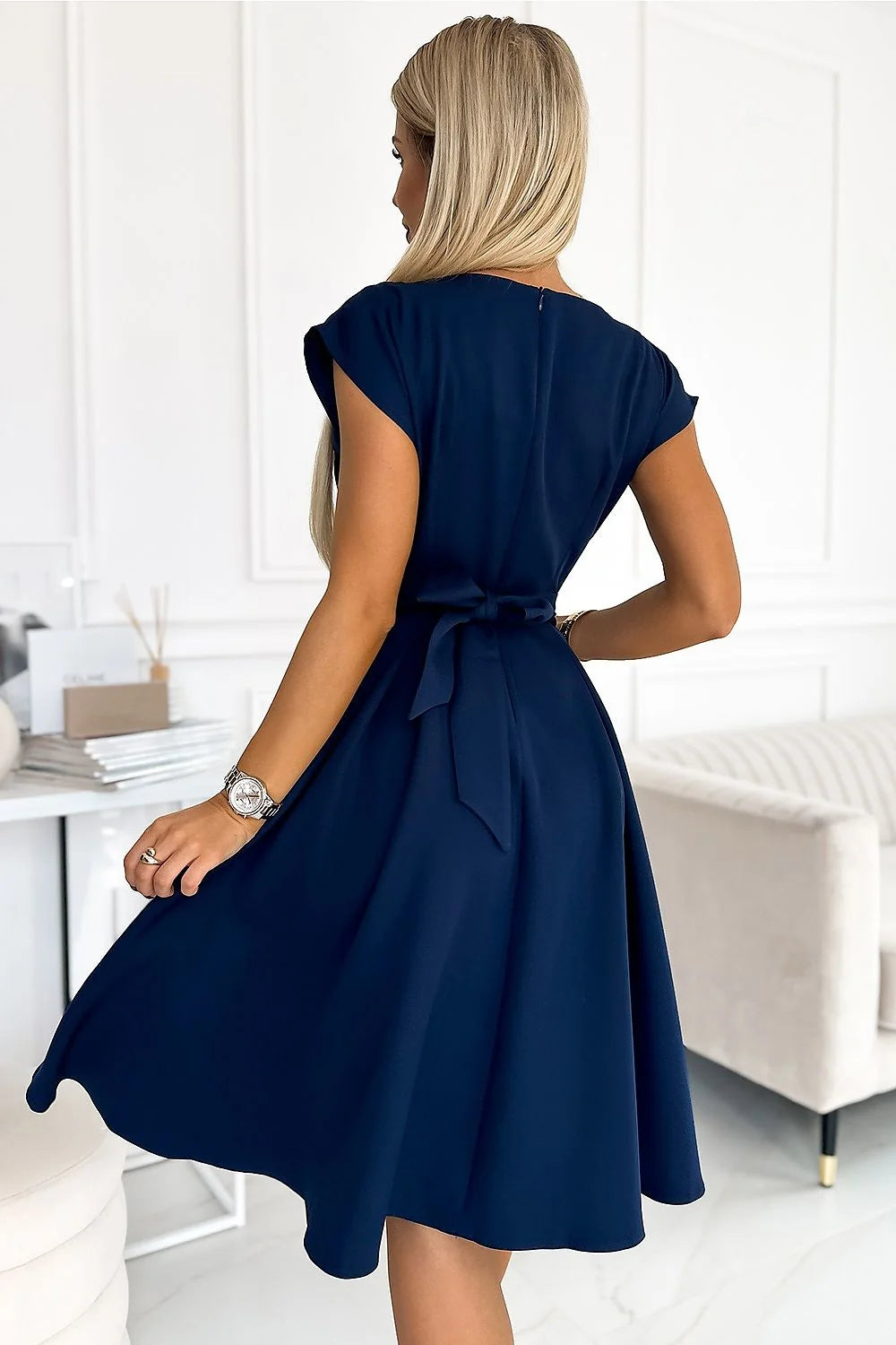 Robe de cocktail Numoco élégante bleu marine en polyester élasthanne taille ajustable encolure enveloppante ceinture intégrée