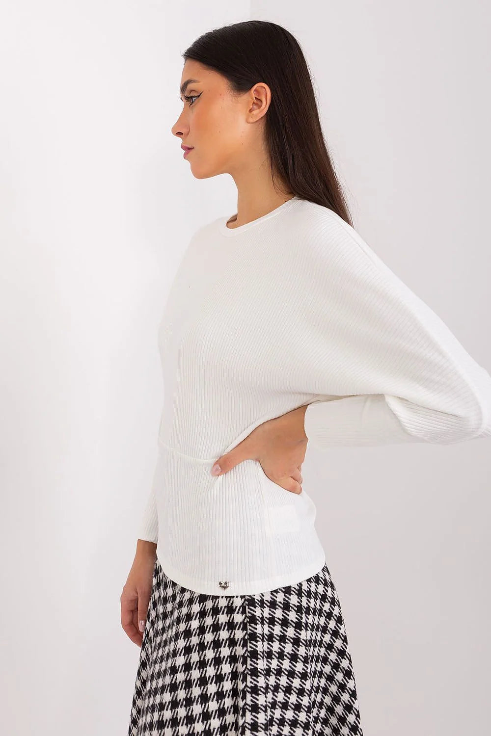 Chemisier BFG en tricot blanc femme coupe chauve-souris manches longues encolure ronde texture côtelée