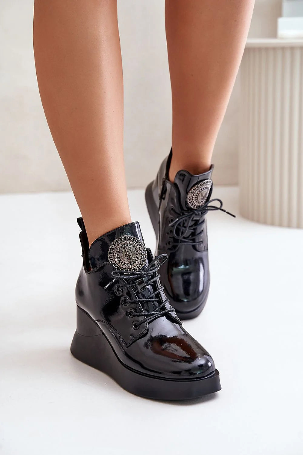 Bottes cothurnes Step in style cuir naturel plateforme semelle intérieure rembourrée style urbain audacieux pour femmes