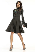 robe viscose tricot stretch gris anthracite mi longue manches longues col rond taille cintrée jupe évasée longueur genou ceinture nouée