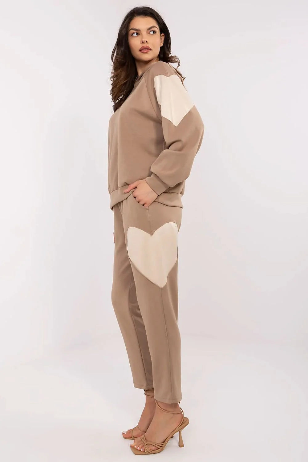 ItalyModa ensemble loungewear femme sweat capuche oversize manches longues jogpant tapered taille haute cheville taupe empiècements crème maille douce extensible
